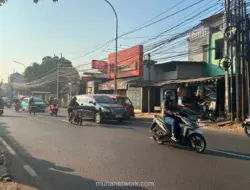 Kecelakaan Beruntun di Pondok Gede, Satu Mobil Tabrak Empat Motor