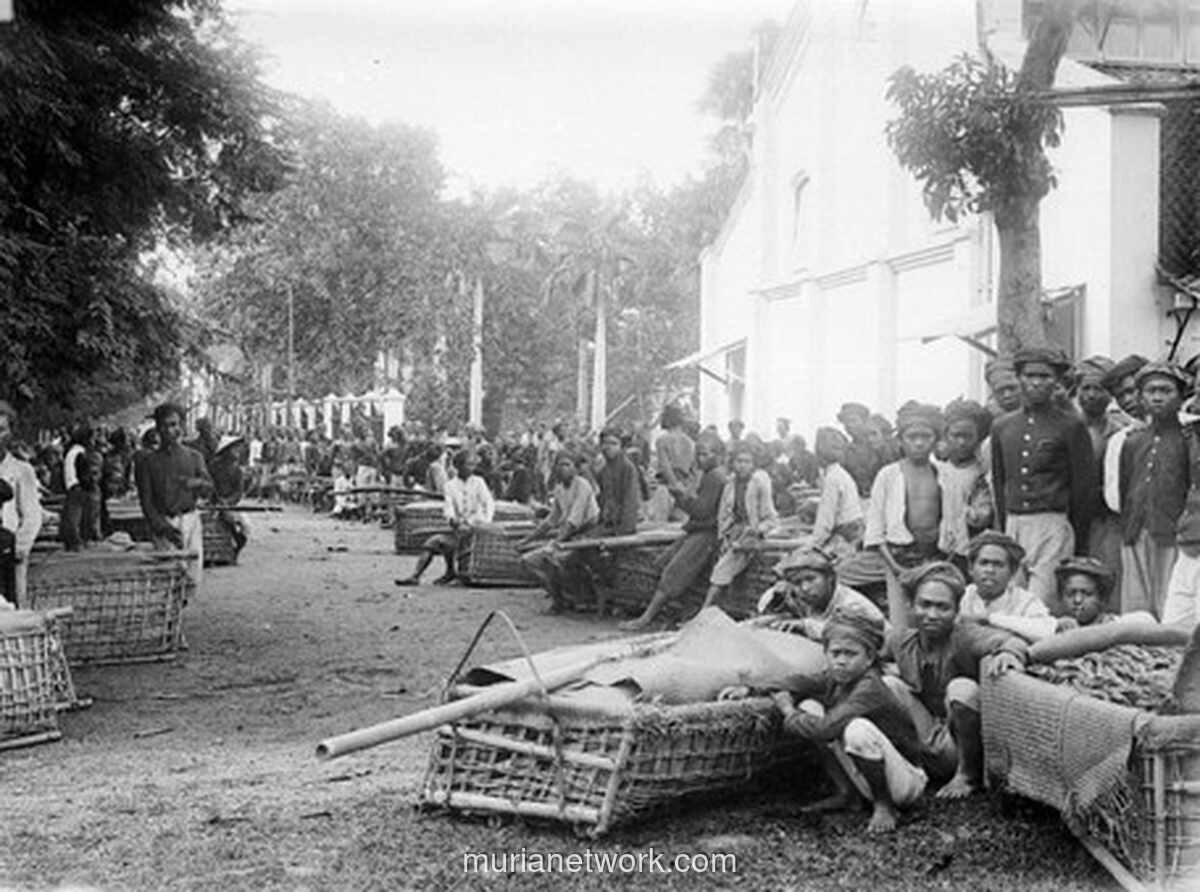 Di Balik Wajah Patuh Petani Tanam Paksa: Perlawanan Sunyi dengan Cangkul, Jagung, dan Diam