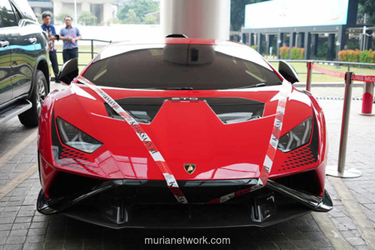 Kejagung Sita Lamborghini Huracan Milik Bos Tambang Bauksit yang Disembunyikan di Gang