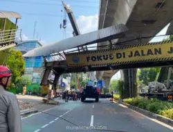 JPO Tendean Rusak Ditabrak Truk, Kerugian Ditaksir Miliaran Rupiah