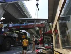 JPO Tendean Dibongkar Usai Ditabrak Truk, Kerugian Capai Miliaran Rupiah