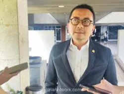 DPR Dorong Regulasi Teknis Potongan Ojol 8% Sebelum UU Baru