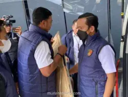 Kortas Tipikor Kembali Datangi Kejagung, Bawa Bingkai Foto dan Boks Kontainer