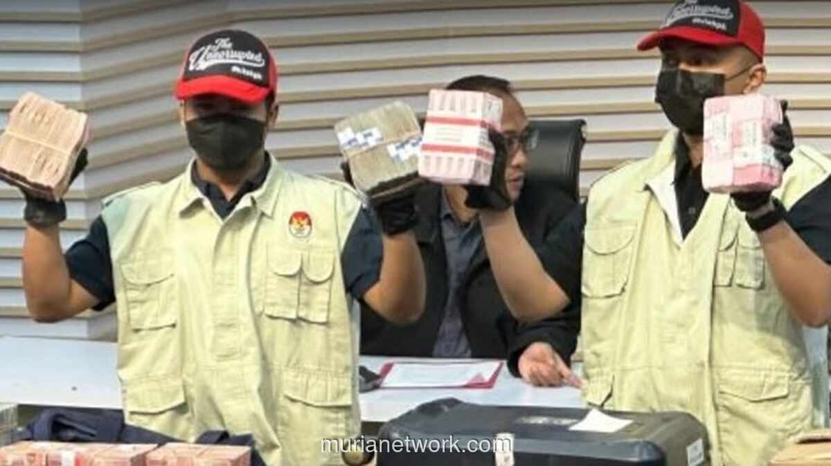 KPK Sita Barang Bukti Rp2,7 Miliar dari OTT Bupati Pemalang