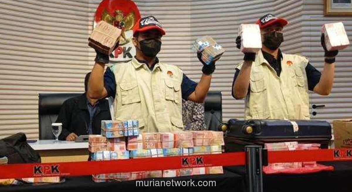 KPK Sita Rp2,7 Miliar dalam OTT Bupati Pemalang Anom Widiyantoro