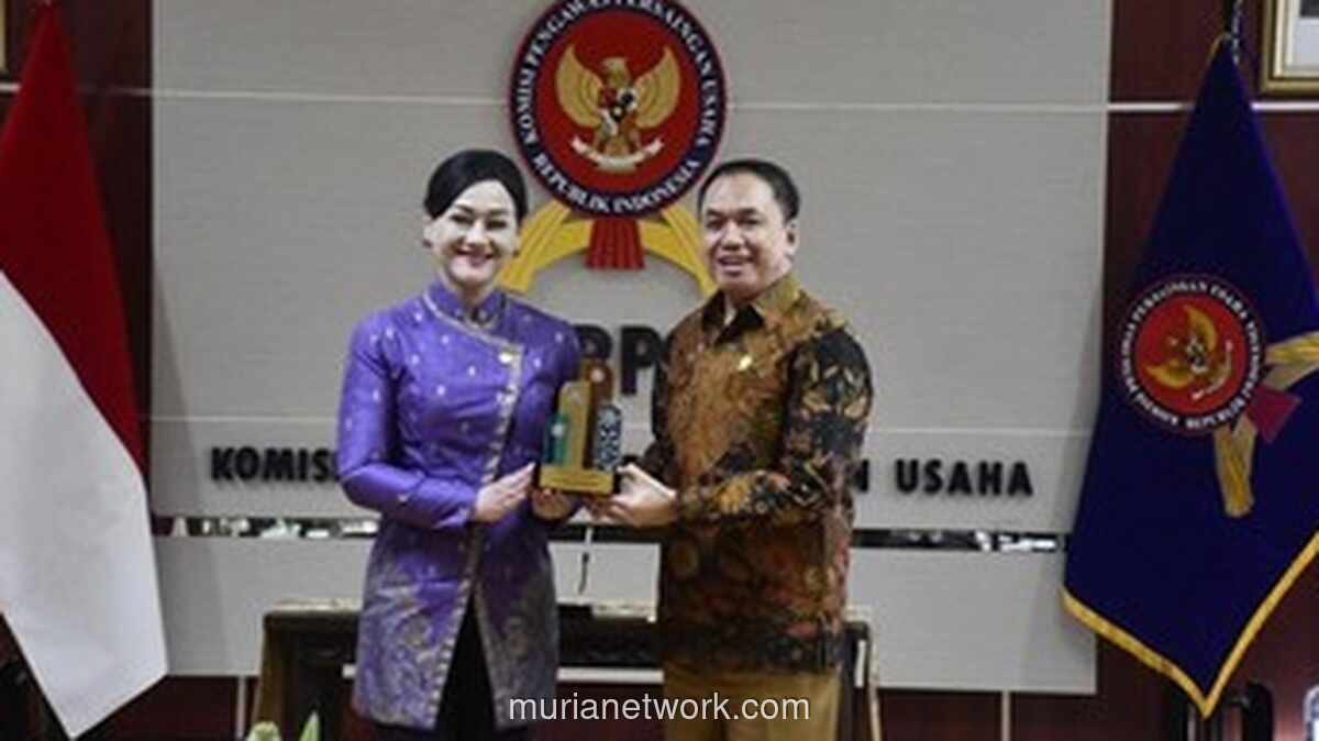 KPPU dan OJK Teken MoU Perkuat Persaingan Sehat di Sektor Jasa Keuangan