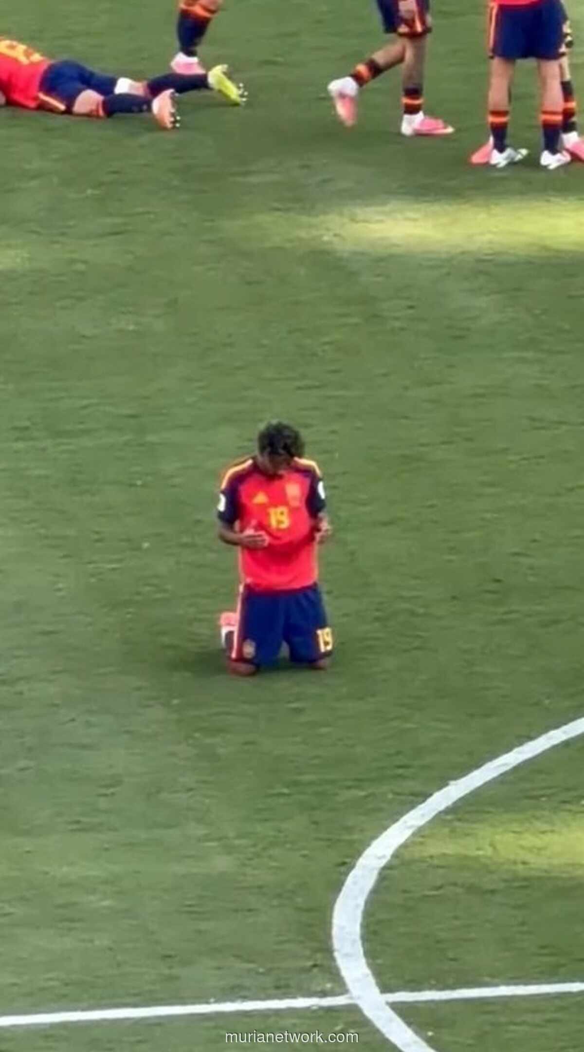 Lamine Yamal Bersujud Syukur Usai Bawa Spanyol Juara Piala Dunia 2026