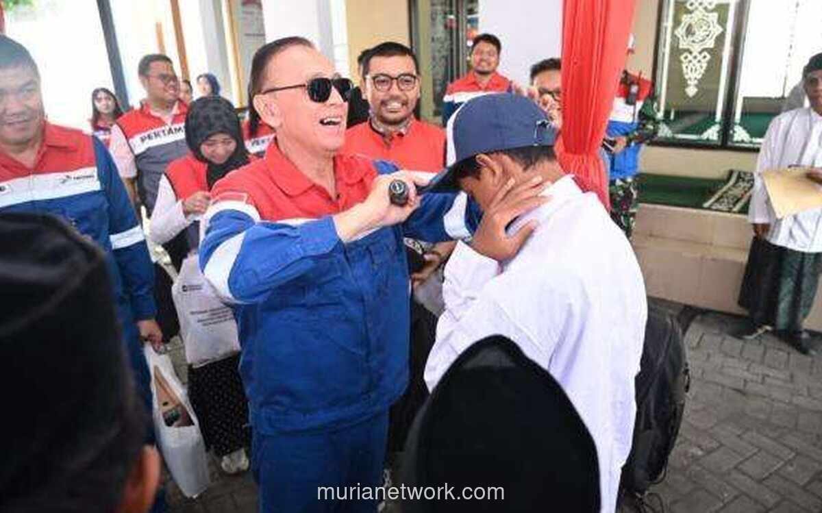 Pertamina Salurkan 200 Paket Bantuan Pendidikan untuk Anak Prasejahtera di Banyuwangi