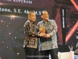 Menkop Ferry Juliantono Raih Penghargaan Tokoh Penggerak Ekonomi Kerakyatan