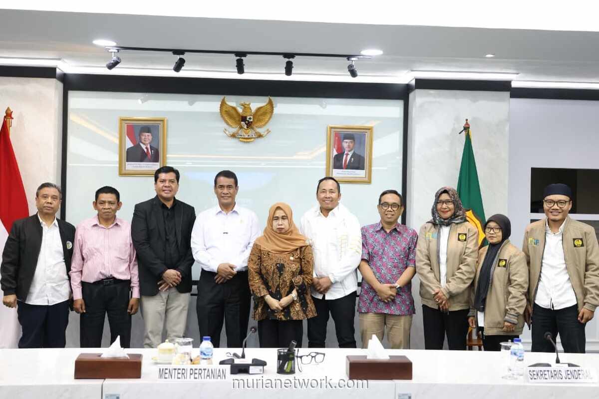 Mentan Tantang Unesa Ciptakan Benih Kedelai Produktivitas 5-6 Ton per Hektare