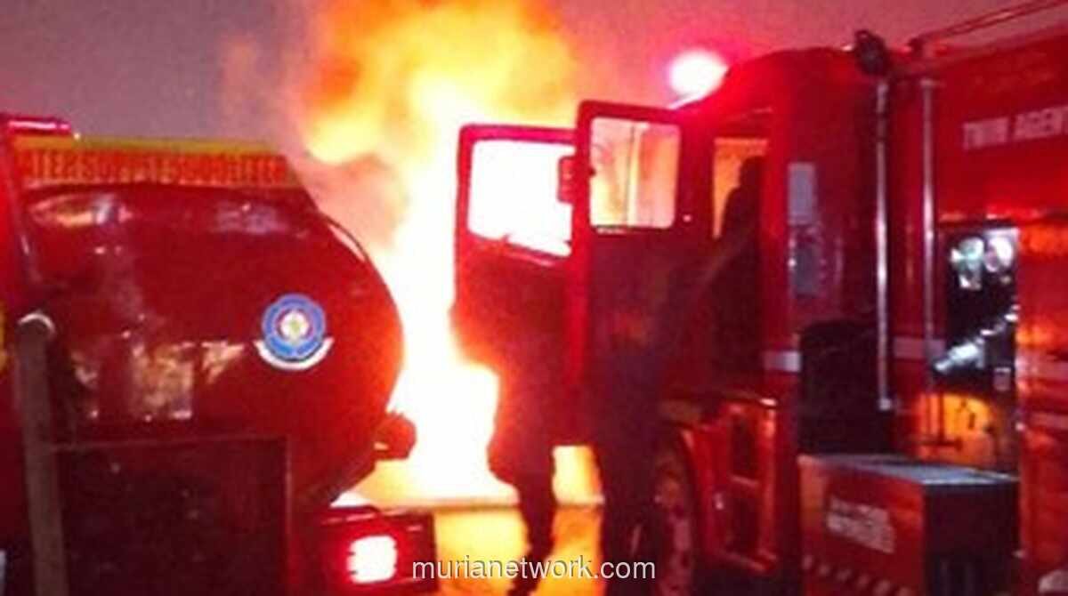 Mobil Grand Max Diduga Angkut BBM Terbakar di Bandar Lampung, Sopir Kabur
