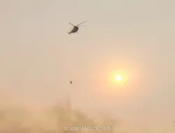 Kebakaran TPA Jatiwaringin Meluas, BNPB Kerahkan Helikopter Water Bombing dan Modifikasi Cuaca