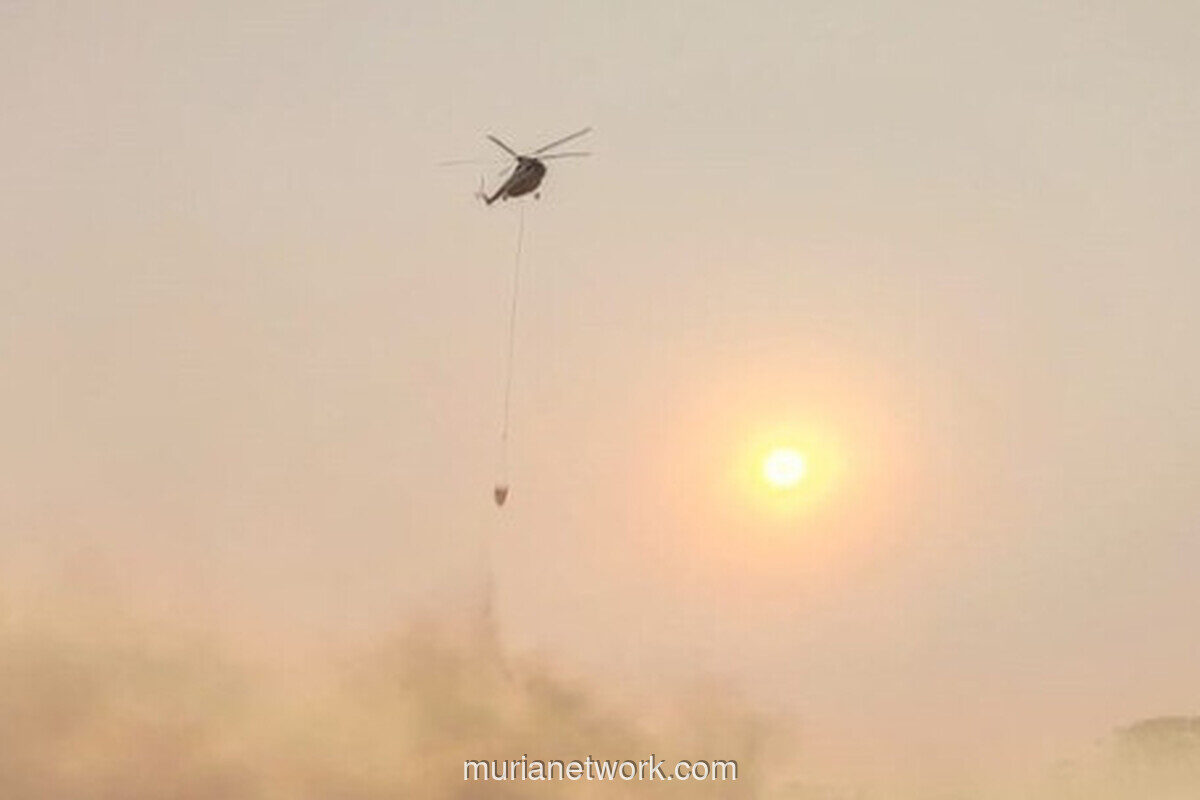 Kebakaran TPA Jatiwaringin Meluas, BNPB Kerahkan Helikopter Water Bombing dan Modifikasi Cuaca