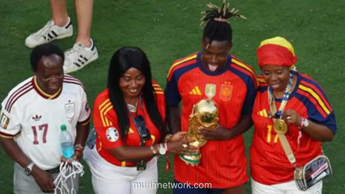 Nico Williams Beri Medali Piala Dunia ke Sang Ibu, Kenangan Perjuangan Imigran