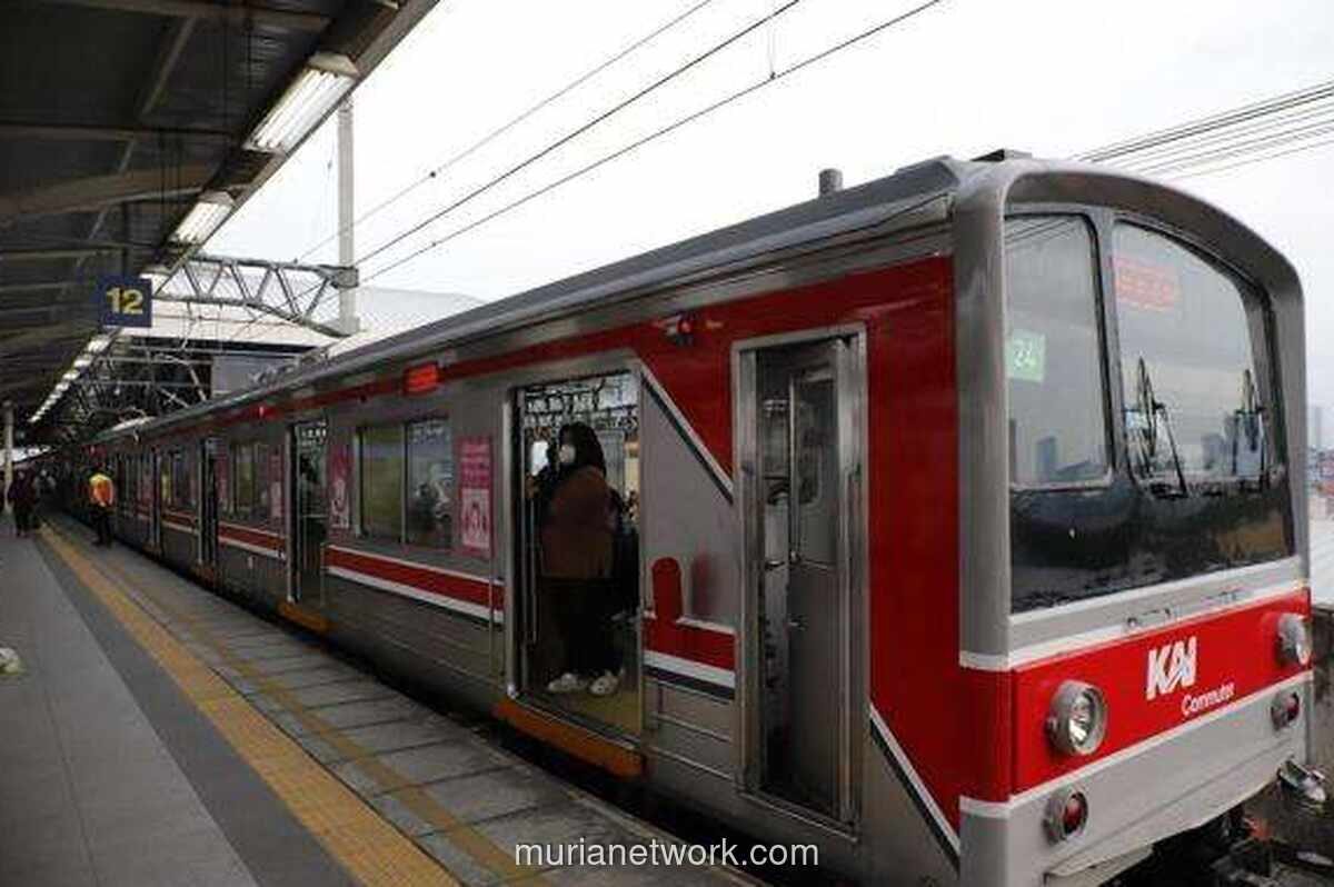 KRL Lintas Bekasi Alami Keterlambatan Akibat Kecelakaan Motor dengan KA Bandara