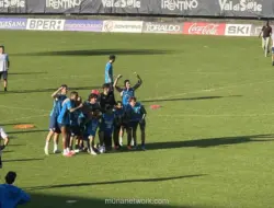 Napoli Kalahkan Carrarese 2-0 dalam Laga Uji Coba Pramusim