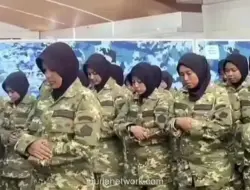 Viral Calon Manajer Koperasi Desa Shalat Berjamaah Berseragam Militer, Netizen Kritik