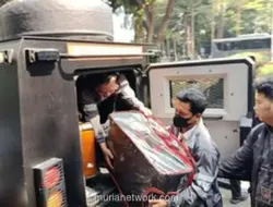 Polisi Sita 74 Kg Emas Batangan dan Rp 476 Miliar dari Penggeledahan Rumah Mewah di Sentul