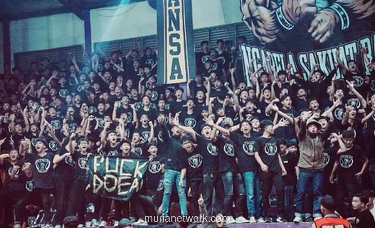Dari Tribun ke Dunia Digital: Bagaimana Supporter Inggris Membentuk Budaya Fans Sepak Bola Global