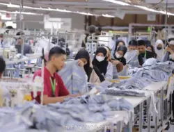 Indeks Kepercayaan Industri Juni Turun ke 52,90, Permintaan Mulai Melambat