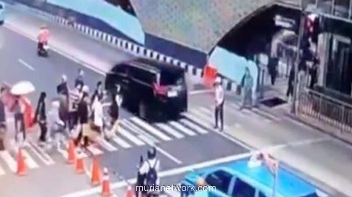 Perusahaan Bela Satpam yang Tegur Pengemudi Alphard Terobos Lampu Merah di Bundaran HI