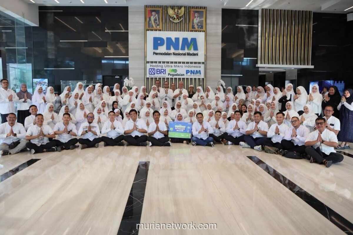 PNM Berangkatkan 102 Karyawan Terbaik ke Tanah Suci Lewat Program Employee Reward Umrah