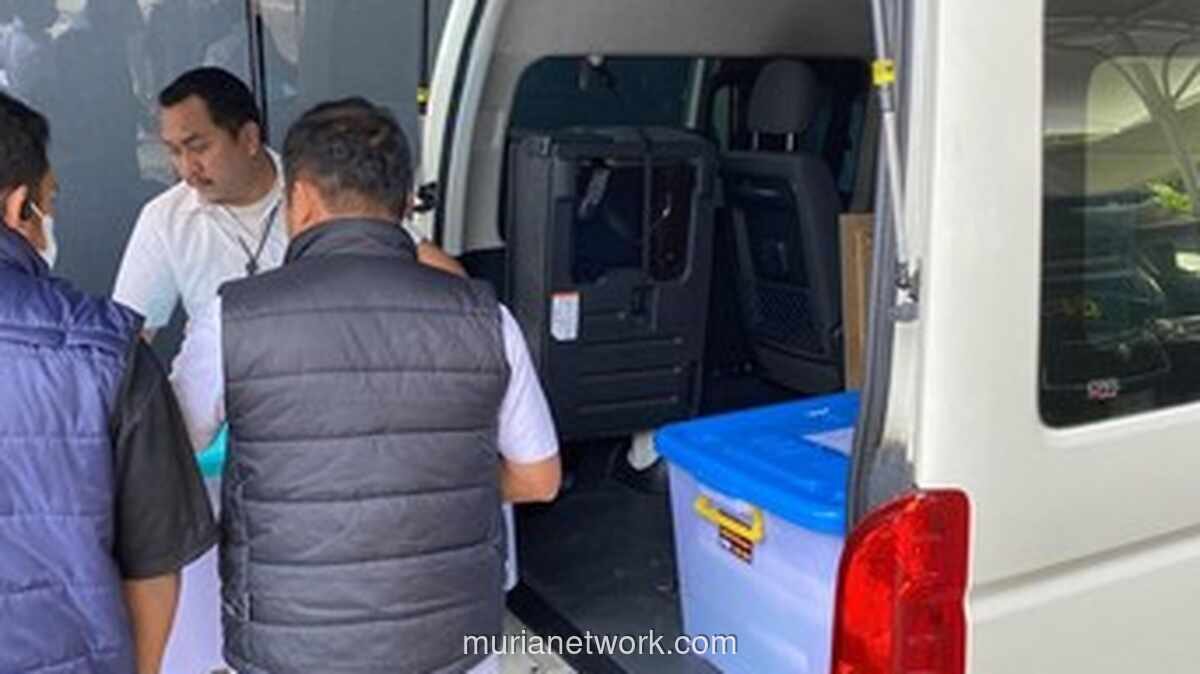 Polri Serahkan Barang Bukti Tiga Kasus Dugaan Korupsi Eks Jampidsus ke Kejagung