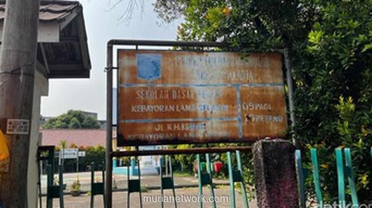 Gedung SD Roboh di Jaksel Terbengkalai, Ratusan Siswa Terpaksa Belajar Siang
