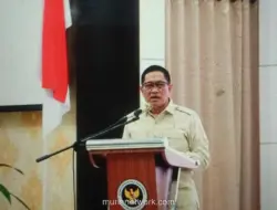 Prabowo Lantik Marsekal Purn Donny Ermawan sebagai Gubernur Universitas Republik Indonesia