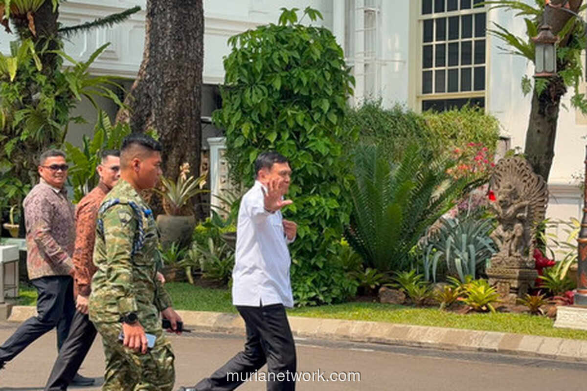 Prabowo Panggil Menteri Bahas Koperasi Desa Merah Putih