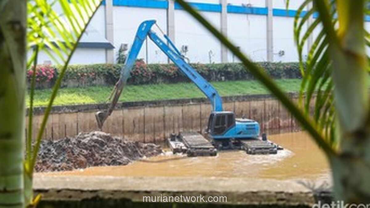 Pramono Anung Percepat Normalisasi Sungai saat Musim Kemarau