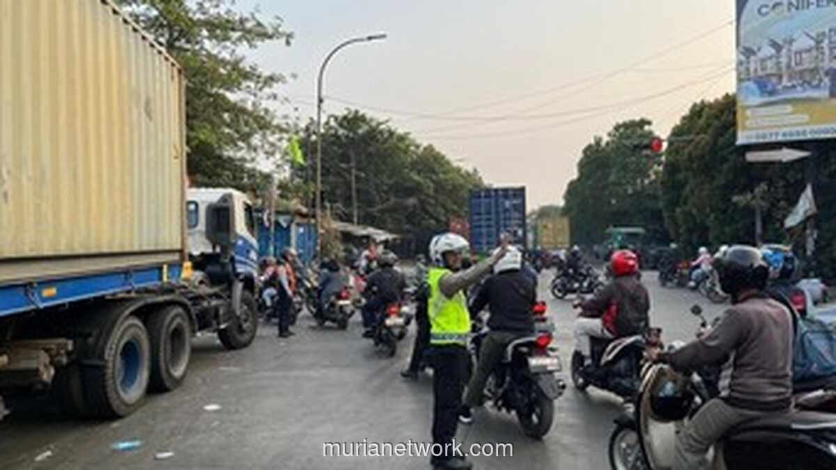 Impor Melonjak, Kontainer Kosong Menumpuk: Pramono Ungkap Biang Kerok Macet di Jakarta Timur
