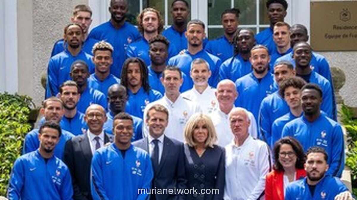Macron Bela Mbappe dari Serangan Rasis Senator Paraguay