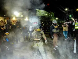 Veteran AS Ditangkap Usai Bakar Gedung Federal Protes Kebijakan Imigrasi Trump