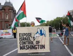 Demonstran Pro-Palestina Kepung Gedung Putih Saat Netanyahu Bertemu Trump