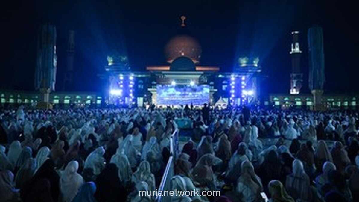 Pemko Pekanbaru Raih Rekor MURI Pembacaan Surah Al-Mulk oleh 9.184 ASN