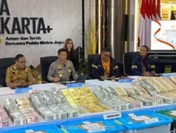 Polisi Sita 74 Kg Emas Batangan dan Mata Uang Asing di 12 Lokasi Penggeledahan