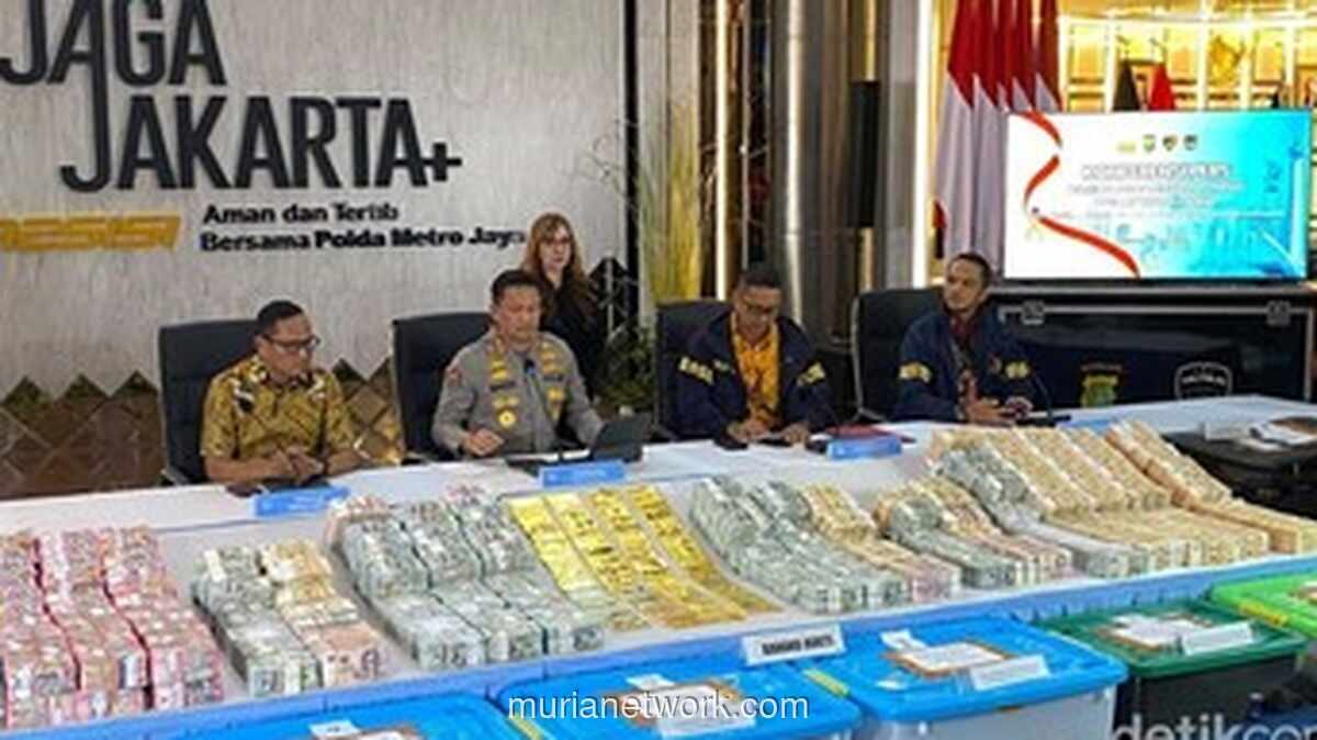 Polisi Sita 74 Kg Emas Batangan dan Mata Uang Asing di 12 Lokasi Penggeledahan