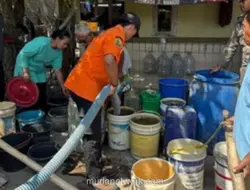 Kemarau Panjang Landa Bandung, BPBD Salurkan Ribuan Liter Air Bersih ke Wilayah Terdampak
