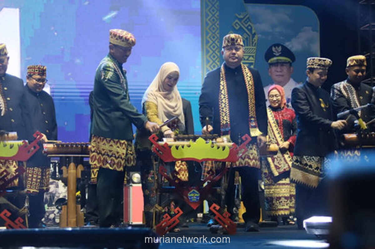 Sekjen Kemendagri Ajak Bandar Lampung Perkuat Ekonomi Lewat UMKM di HUT ke-344