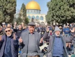 70.000 Jamaah Salat Jumat di Al-Aqsha Meski Dihalangi Pembatasan Israel