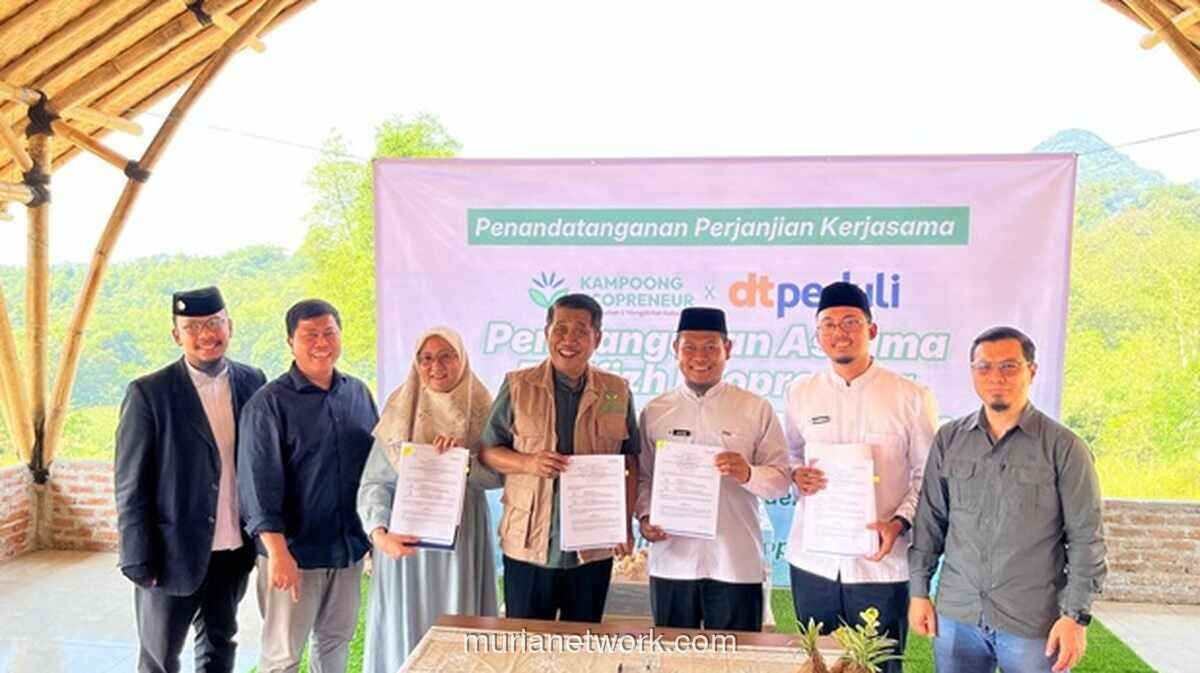 DT Peduli Salurkan Bantuan Rp973 Juta untuk Ekspor Ubi dan Asrama Santri di Bogor
