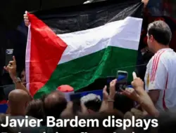 Javier Bardem Kibarkan Bendera Palestina di Piala Dunia 2026, Picu Perdebatan