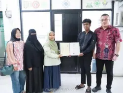 Anggota DPRD DKI Tebus Ijazah Siswa Yatim yang Tertahan karena Biaya