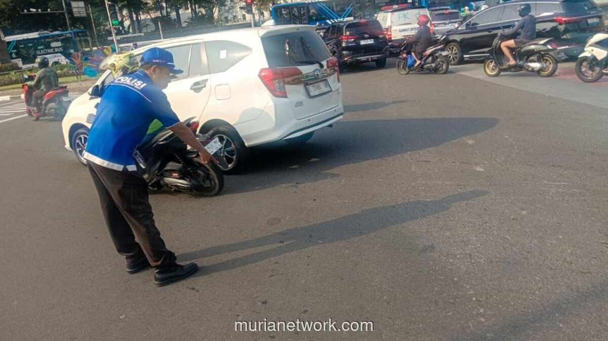 Pengemudi Ojol Tewas Kecelakaan Tunggal di Patung Kuda Jakarta Pusat