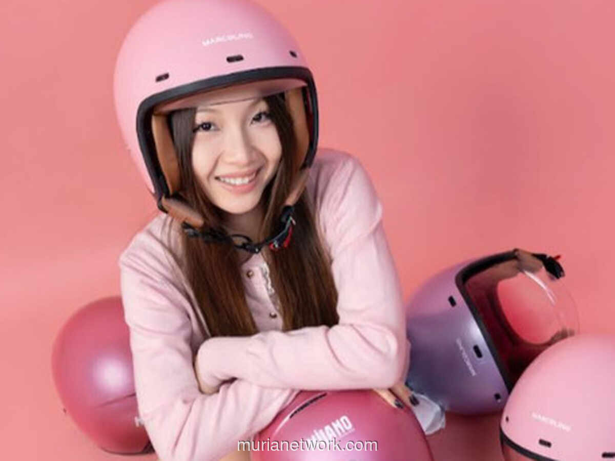 Marcolino Helmet Luncurkan Visor Chrome Pink, Padukan Gaya dan Keamanan