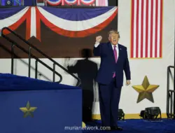 Trump Tetap Berpidato di Perayaan 4 Juli Meski Cuaca Buruk dan Ribuan Orang Dievakuasi