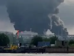 Ukraina Serang Terminal Minyak di St Petersburg, Zelensky Sebut Target Sah