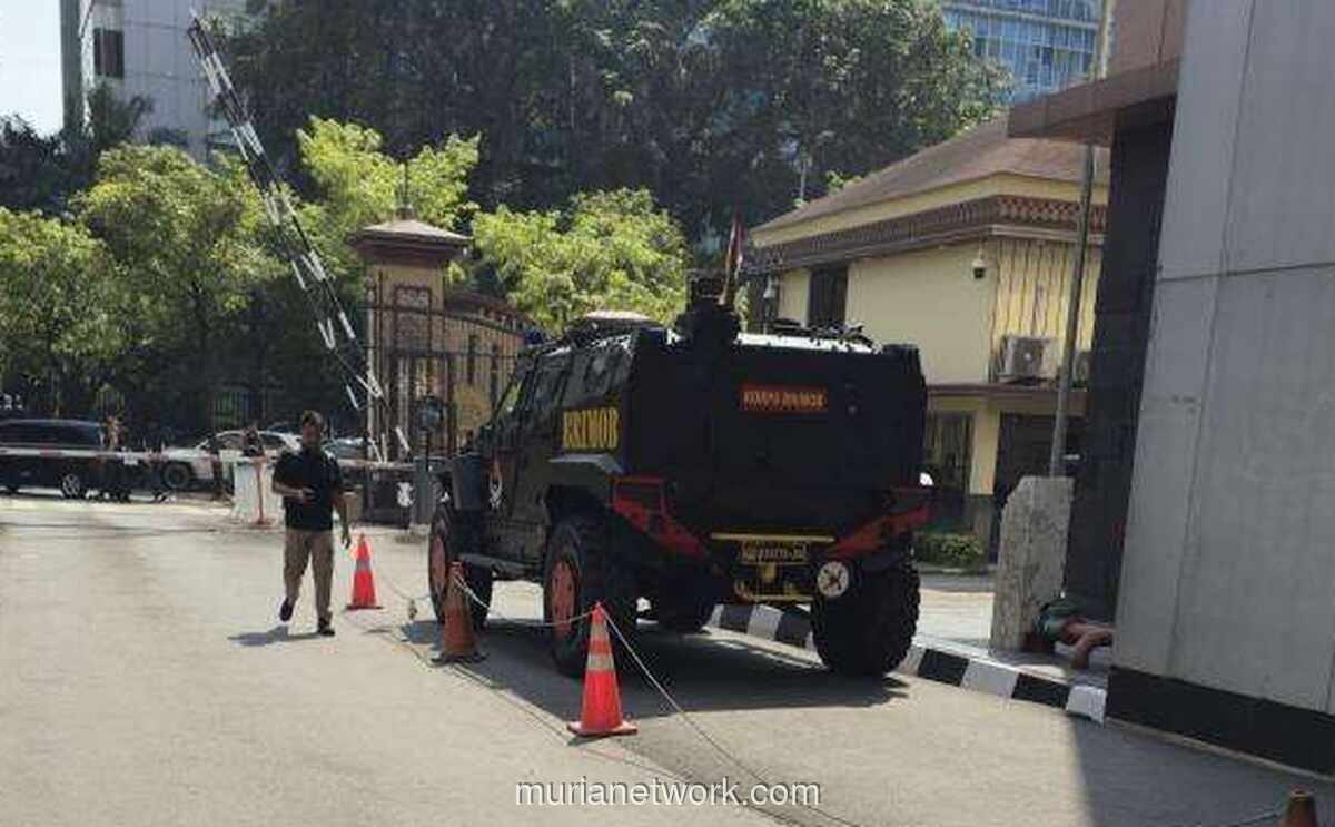 Pengamanan Mabes Polri Diperketat, Rantis Brimob Disiagakan di Tengah Pengusutan Tiga Kasus Korupsi