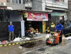 Jalan Amblas di Kebon Jeruk Diperbaiki, Satu Lajur Ditutup